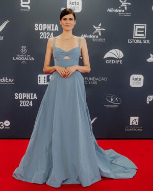 Sónia Balacó Instagram - Nos Prémios Sophia, feliz por estar a celebrar o cinema português e os amigos premiados e nomeados. Parabéns a todos, foi bonita a festa!

At Prémios Sophia, celebrating Portuguese cinema and all the friends that won and were nominated! Congratulations to all!

Dress @nunobaltazarstudio 
Jewels @machadojoalheiro 
Shoes @aldo_shoes 
Styling @dianarconceicao e @styledby_raquel 
Hair and make up by @tomperdigao for @diorbeauty 

@mais.que.uma @hitmanagement 
@academiaportuguesadecinema 

Photos 1-2 @afonsocastella 
Photos 4-6 @directedbyruas