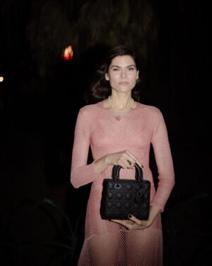 Sónia Balacó Instagram - And this was day two with @dior. 💗

Look @dior 
Hair and make up @tomperdigao for @diorbeauty 

Photos 1-3 @joannacorreia_ 
Photos 4-7 @leandrophgomes 

@mais.que.uma 
@prpressclub