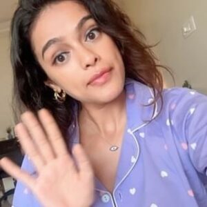 Sonyaa Ayodhya Instagram - 🥲 sab tikh hga #funnyreels #reels #instagood #trendingreels