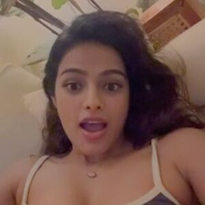 Sonyaa Ayodhya Instagram - ADHD ka zamana hai.. 👽 #reels #funnyreels #ADHD #Dopamine #hormones #love #life #advice