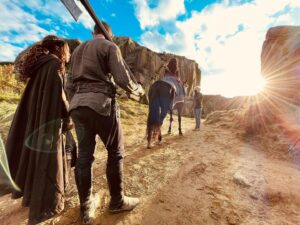 Sophia Brown Instagram - 🤠🎞️📍💫🌱
⁣⁣
1. The Journey to Xin’trea.🌪️🥁

2. Me learning to play the Black Rose on the Nyckelharpa! 🎻 - Thank you so much @nyckelvix 

3. Three way fight from end of Ep1 - With our glorious stunt doubles. 🙅🏾‍♀️🙅🏻‍♀️🙅🏻‍♂️

4. Post Bank Fight 🩸💰

5. Me and Laurence playing around in Zacares Marsh of the Mists 😶‍🌫️