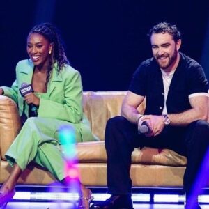 Sophia Brown Instagram - I am speechless. The most incredibly surreal day.

eu te amo brasil 🥹.

muito obrigado @krisna and @jennykennedy for making me feel glorious. #netflixnaccxp 

🇧🇷💛🙏🏾💃🏾
