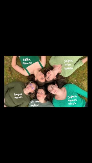 Sophia Mitri Schloss Instagram - Thank you @sajevoices for this most beautiful song. 
After vaccinating, testing, and quarantining, the 5 of us spent the weekend together creating this. We’re almost at the end of high school and we wanted to make something special, together. So much love and happiness was put into this video over those 48 hours. Hope it finds its way to whoever needs it 💚
@kayleeviemorris @viviannmillerr @stella.mercc @sophia.suu