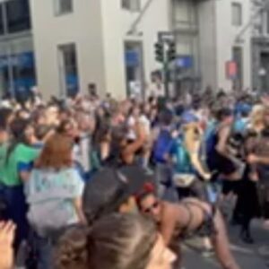 Sophia Wallace Instagram - Queer, feminist utopias co-created in community with @amydeneson @elizabethkoke @housingworks @sydneybaloue @lizliguori @saoun @thehouseofpuff @razorsharp13 @bunnyunderbed @ruzgar.buski @nycdykemarch @nyclgbtsites #dykemarch #nycdykemarch #cliteracy #sophiawallace #clitoridian #popupmonument #lgbtqpride #transinclusivefeminism #sistersnotcisters #nychistory #lgbtcommunity