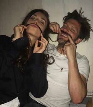 Sophie Auster Instagram - When your first date becomes the perfect Valentine’s Day gift…swipe to see 😎🎈 @spencerostrander