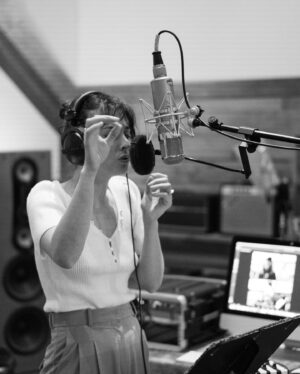 Sophie Auster Instagram - Back in the studio recording new music. #albumcomingsoon @tothebridgenyc @urosh @nickblockmusic @spencerostrander