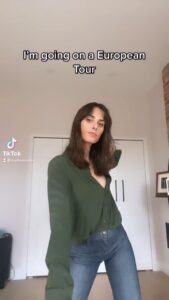 Actress Sophie Auster HD Instagram Photos and Wallpapers May 2022