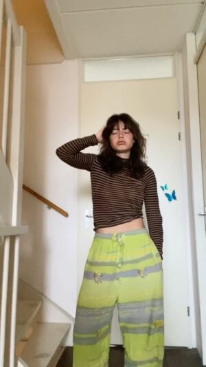 Sophie Bouquet Instagram - build a fully thrifted fall fit with me :)