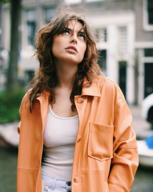 Sophie Bouquet Instagram - 🦊🏵️ bladeren vallen op de grond