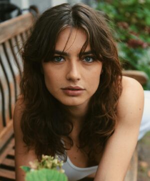 Sophie Bouquet Instagram - 🦊🏵️ bladeren vallen op de grond