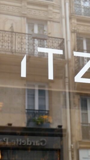 Sophie Favier Instagram - Coucou vous,
Soyez sage mais pas trop est 
une série de feuilletons  où je vous délivre mes coups de cœurs, mes belles adresses: 
Juste avant le confinement:
 Rencontre avec Charléli de  chez Blitz @godblitzyou pour parler de sa cuisine méditerranéenne délicieuse et chaleureuse.
C’est super goûteux. 
Allez y dès que vous pourrez. 
Mais pour l’instant soyez sage mais pas trop.
#restonsalamaison #stayhome