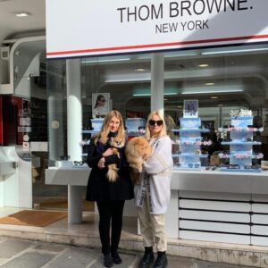 Sophie Favier Instagram - Auprès de mon amie Laurence @montaigneoptique ⭐️⭐️⭐️ J’adore Dior💛