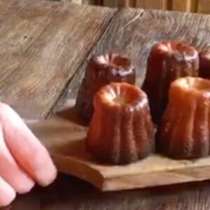 Sophie Favier Instagram - Coucou à vous,
Aujourd’hui, une  délicieuse recette de cannelés bordelais réalisée par Maud, @confitsconfines. 
A vous, les gourmands.
#stayhome #restezalamaison 
#cuisine