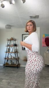 Actress Sophie Hall HD Instagram Photos and Wallpapers July 2024