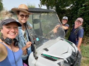 Sophie Jovillard Instagram - C’est quand le bonheur ?  C’est ce soir sur #france5 avec nos @echappees_belles en Corrèze 🫶🏻. Viens à la rencontre de Laurence, Antoine , Nathalie , Corentin , Albane , Stéphane et tous les autres …corréziens de cœur ou d’adoption 🫶🏻. Rien n’est possible sans la dream team @bo_travail qui rend tous ces moments exceptionnels possibles 🙏🏻. #correze #villages #plusbeauxvillagesdefrance #magnifiquefrance @francetelevisions #tv @tourismecorreze #voyage #decouverte #faitesdebeauxvoyages #rencontres #mercilavie #bonheur