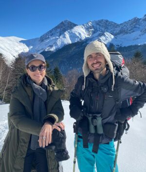 Sophie Jovillard Instagram - Pour fêter ces fêtes de fin d’année avec vous je suis très heureuse de vous retrouver ce soir avec nos Échappées Belles dans les Pyrénées . A voir ou revoir sans modération.
Que nos Échappées Belles puissent vous accompagner , vous changer les idées , vous réconforter , vous réchauffer le cœur, vous divertir…🫶🏻🙏🏻 #france5 @france.tv @bo_travail @lacarde.pyrenees @jonathanrebouillat @fredericdesbree @sandymossion #pyrenees #chezlouisette #montagne #nature #decouverte #voyage #tv #faitesdebeauxvoyages