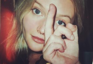 Sophie Kennedy Clark Instagram - Hello Monday! Is it time to be an adult? Then Monday comes along and says NOPE you’re not in that club yet! #notmyhand #isitmonday #mondayfunday #pentax #35mm #filmphotography