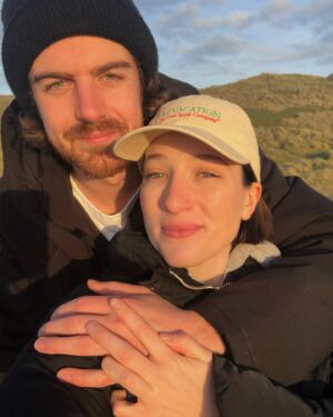 Sophie Lowe Instagram - I met this wonderful human 2 years ago today ❤️ @willberger_ 
I am so very grateful you are in my life. And for being the greatest dog dad. I love you lots & lots. Now let’s get drunk and make out lol Happy New Year! Xx