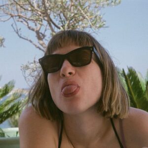 Sophie Lowe Instagram - Missing the sun and sea so much. (and this hair cut) I’m ready for winter to be over now! 📷 @willberger_ 💖