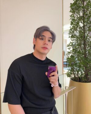 Sotthibandhu Komeluecha Instagram - love me love me 🫶🏻

Hair @barbies_lab
@run_runna