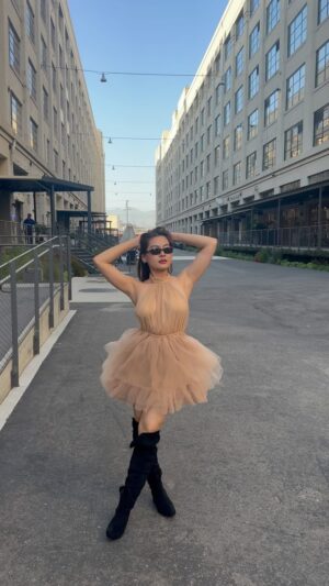 Sovattey Sary Instagram - Just a Cambodian woman in Hollywood land 😎💋 
📸 @ronkhy