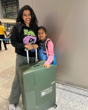 Sravana Bhargavi Instagram - 👩‍👧✈️🗺️
