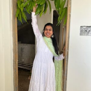Sravana Bhargavi Instagram - When your mom clicks a series of pictures for you, this is how they turn out 😅