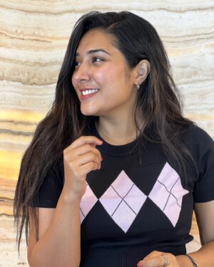 Sree Nithi Instagram - Be the reason someone smiles today🫰🏻

Pc : @its_lingeshwaran303 🥰