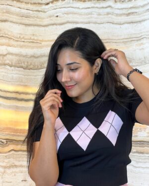 Sree Nithi Instagram - Be the reason someone smiles today🫰🏻

Pc : @its_lingeshwaran303 🥰