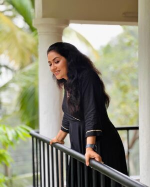 Sreedhanya Instagram - Raindrops are like memories; they fall gently, each one unique, leaving their mark on the landscape of our hearts 🌧️🌧️ ❣️

📸. @itsgi_ri97 🥰🤗