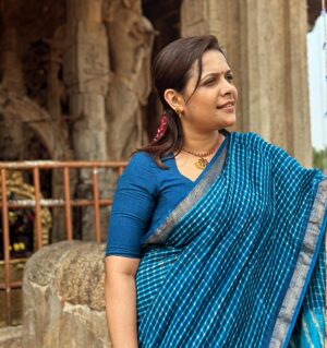 Sreeja Shyam Instagram - Thanjai periya kovil! 

#thanjavur #thanjaipasanga 
@jisha.s @suryajith_.s

saree @sheila_james_czarina