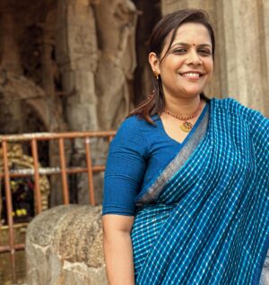 Sreeja Shyam Instagram - Thanjai periya kovil! 

#thanjavur #thanjaipasanga 
@jisha.s @suryajith_.s

saree @sheila_james_czarina