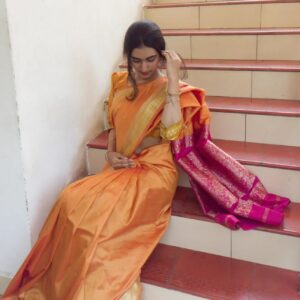 Sri Devi Instagram - கண்ணோக்கி நேராய் பார்க்கும்  கணம்✨

#coimbatore  #fyp