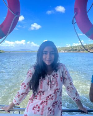 Sri Devi Instagram - Taking all this beauty in💕

#goa #fyp #explore #explorepage #travel #divarisland #tamil