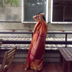 Sri Devi Instagram - தேடிச் சேர்த்தக்…
காசப் போல்…
காதல் இருக்குதா…
கொஞ்சமாக எடுக்குற…
கொஞ்சம் தடுக்குதா…? 🧡

#fyp #fypシ #explorepage #pongal #coimbatore