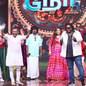 Srikanth Deva Instagram - 🌾 Wishing everyone a Happy Pongal. May this occasion is filled with love and prosperity ❤️

📸: @poovarasanphotography 

Appa and I am happy to be a part of @Vijaytelevision ‘s Uzhavar Dhinam Celebration ☺️

🤩“Nerukku Ner” - A fun filled 🎼musical war between me and my father 🕺🏻

🙌🏻We are coming to set the stage on fire 🔥 and share the joyous moments with you all ✨

Mark your calendars 🗓️ on January 16. 
Set up your alarm ⏰ for 2:30 p.m. 

Let’s sing 🎤 and laugh together 🥰

#Deva 
#thenisaithendraldeva 
#vijaytelivision 
#HappyPongal
#Nerukkuner
#srikanthdeva #srikanthdevamusic #srikanthdevamusical #srikanthdevasongs #srikanthdevafans #srikanthdevahits