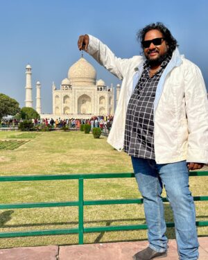 Srikanth Deva Instagram - Taj Mahal Diaries 😎
#tajmahal #agra #newdelhi #srikanthdeva #srikanthdevamusic #srikanthdevamusical #srikanthdevasongs #srikanthdevafans #srikanthdevahits