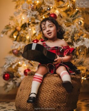 Srinish Aravind Instagram - We are all Like Snowflakes ❄️…
All Different in Our Own Ways… ❤️
☃️
🎄
Click @jiksonphotography @lightsoncreations