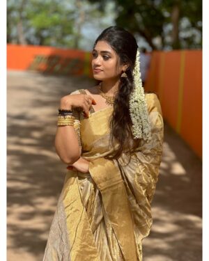 Srinisha Jayaseelan Instagram - Do I look like a Malayali here🙊💜❤️
📸: @madhujoshika_jayaseelan 😘