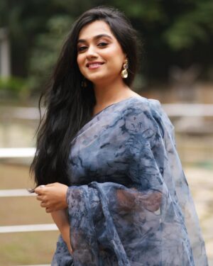 Srividya Shastry Instagram - Good night..
.
.
.
.
.
.
.
.
.
.
.
Makeup by @make_overbyusha 
Costume @annaga_designstudio 
Photography @arunkummar_portraits