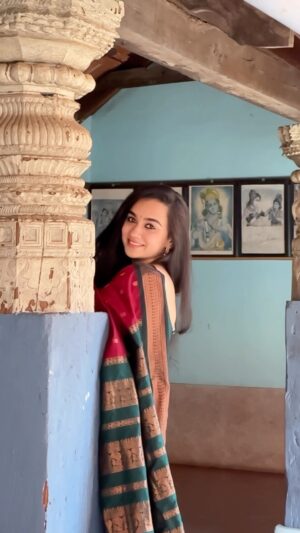 Srividya Shastry Instagram - Another saree story…
.
.
.
.
.
.
.
.
.
.
.
.
.
.
.
.
.
.
.
.
.
.
.
📹by Amma @ashachidambar0 🥰😌

#iphonereels #reelsinstagram #reelsvideo #actress #saree #kfi#kannadaactress#kannadafilmindustry #keerthysuresh #keerthysureshofficial #mahanati #shotoniphone14promax #traditionalwear #traditional #studiovirupa #lightroomedits #southindianfashion #cottonsaree #slowmotion