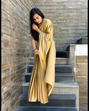 Srividya Shastry Instagram - Life is short… let my Pallu be long😌