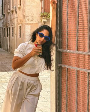 Sriya Reddy Instagram - #artlover