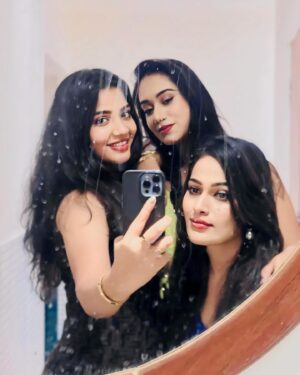 Sriya Surendran Instagram - I am pretty sure that “We’ll be the old ladies causing trouble in the nursing home.” 😂.
.
.
.
#viral #trending #newyear #banglore #bestfriends #funtimes #party #laughter #ootd #travel #trip #foryou#instadaily #likes #love #life #happiness #blue #actor