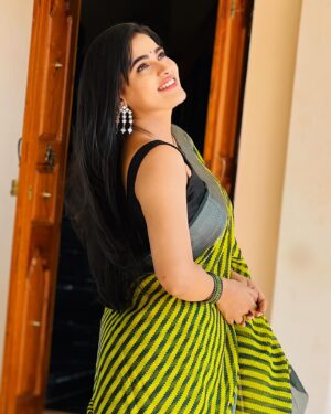 Sriya Surendran Instagram - angel energy 🤍✨
.
.
#happy #actor #megha #chellamma #viral #trending #goodtimes #love #tamil #set #sriyasurendran