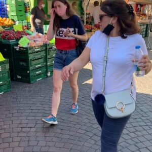 Ssiawosch Sadat Instagram - Wenn nicht mit Rap, dann mit Obst