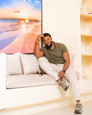 Stan Nze Instagram - Thirty Fine 😎 Happy Birthday Daddy J 🎂

Grateful for all the wins, the highs and lows, the growth, the setbacks - it’s all contributed in making this fine gentleman 😋 Thank you Jesus for such a wholesome journey thus far.

For my birthday 🥳 Abeg make una go watch my new movies o. “Crushing on Dora” and “Work it out” showing on my YouTube channel (Desparanza Media). The links are on my bio. Also remember to subscribe and share pls 🙏🏾 God bless y’all for me 😍

📸 @honor_gabriel_
