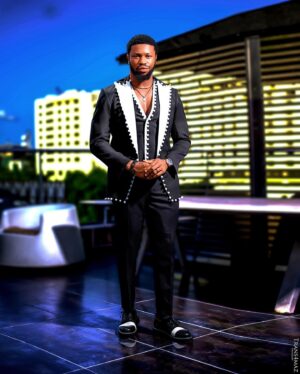 Stan Nze Instagram - ÁFÀMÉFÙNÀ for a reason 👑

Out for #AMVCA10 

Styled by @p.ariesofficial 
Photographed by @trans4mazfotography 

#MaziNze #BestActor #AfamefunaTheMovie #AMVCA2024