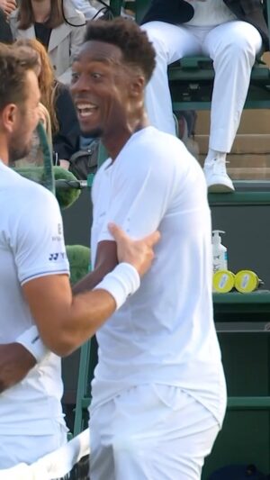 Stanislas Wawrinka Instagram - Stan 🤗 Gael

Two great friends share a hug and a laugh at the net after a disputed call 🥰

#Wimbledon