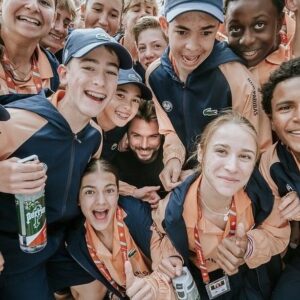 Stanislas Wawrinka Instagram - Follow your passion 🎾🤜🏻💥🤛🏻🙏🏻🧡
#rgballos #fortheloveofthegame #enjoy #fun 
📸 ©Pauline Ballet / FFT